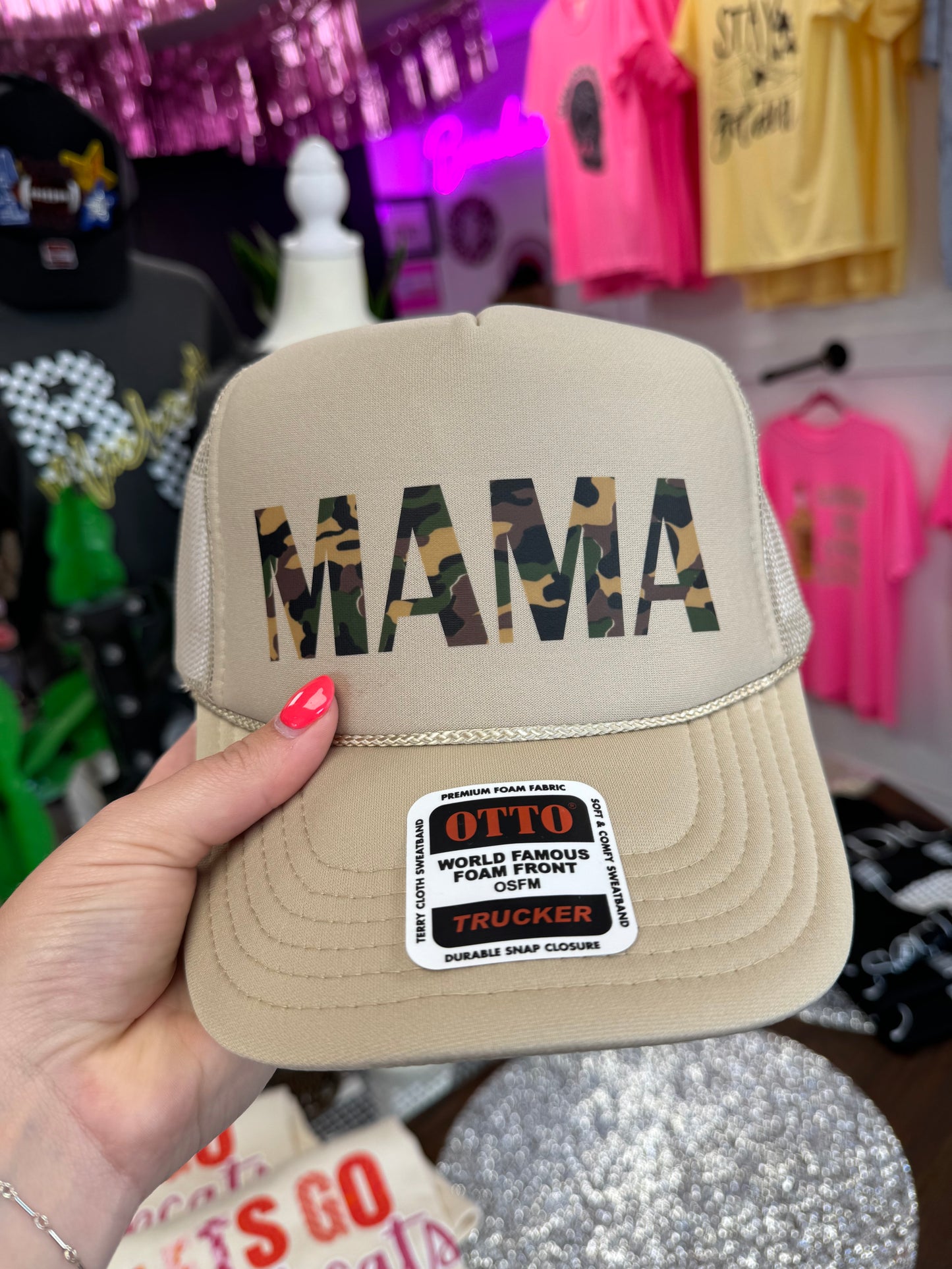 CAMO MAMA TRUCKER