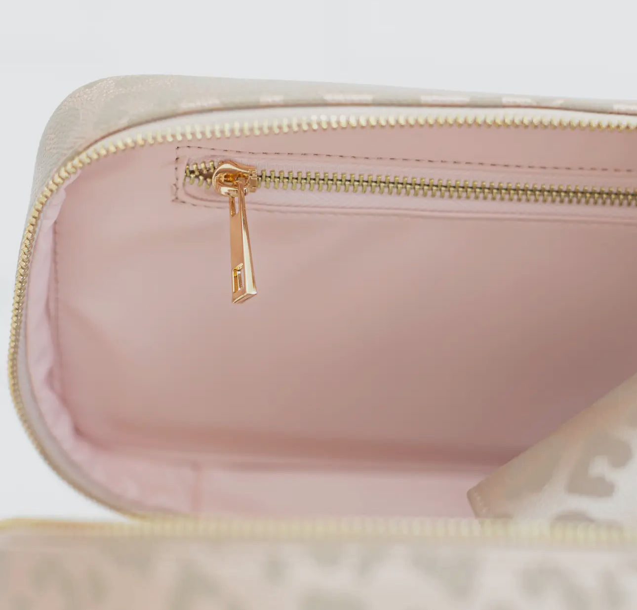 Hollis Lux Collection